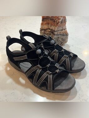 Croft & Barrow® Comfort River Sandals - Women Black size 9.5